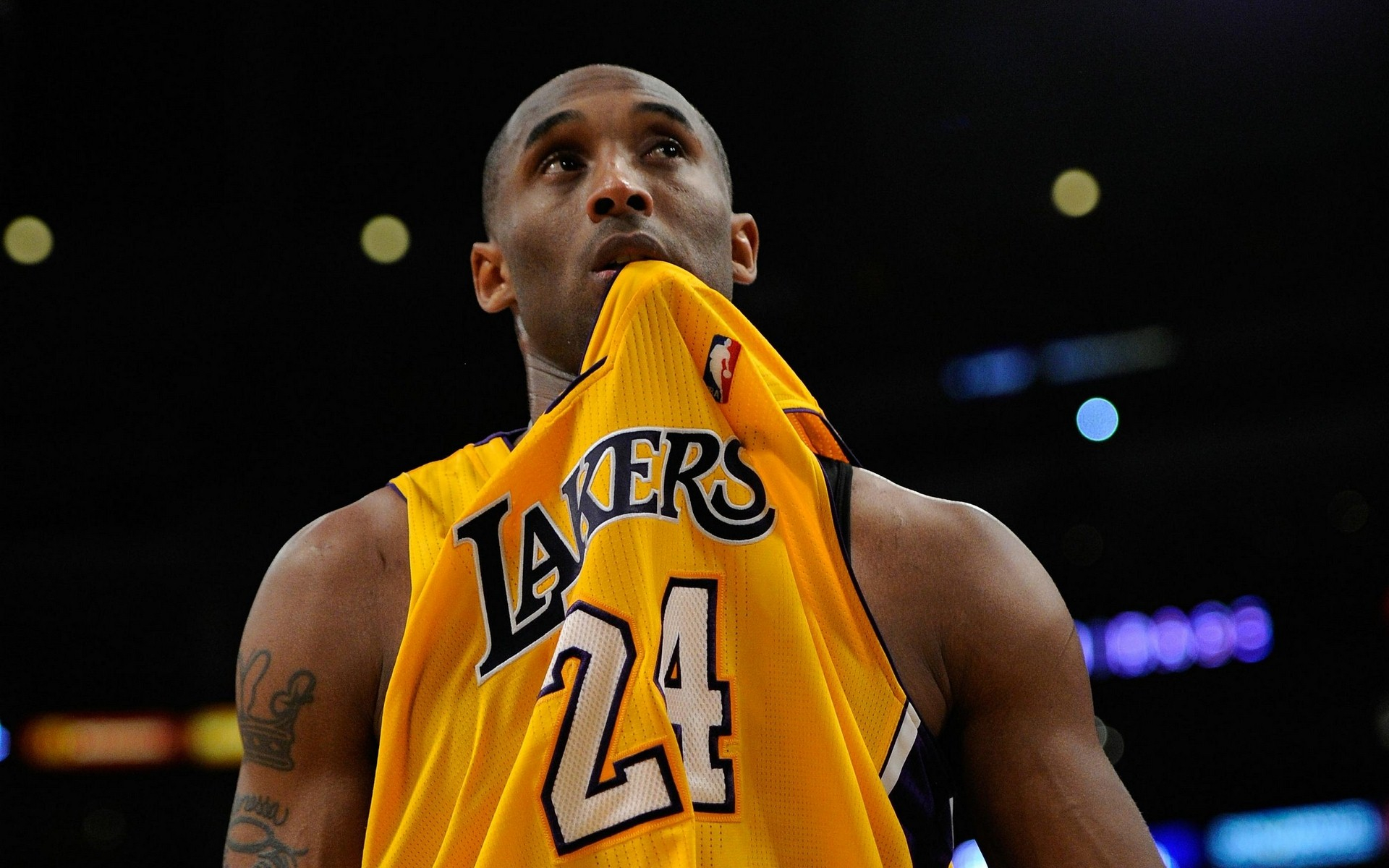 频频在对手 频频在对手